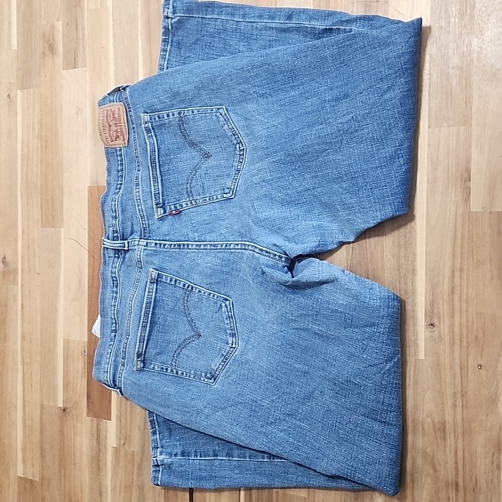 LEVIS jeans - Picture 3 of 4
